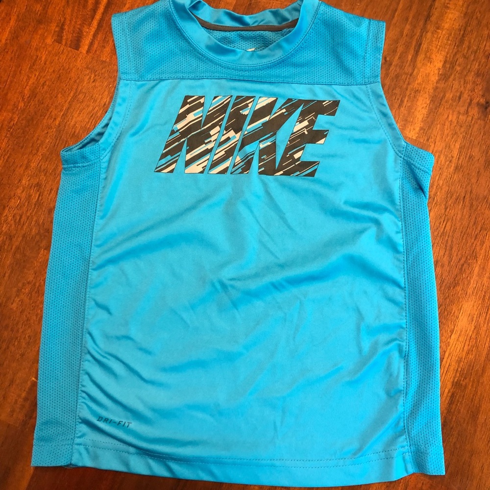 Nike muscle shirt
